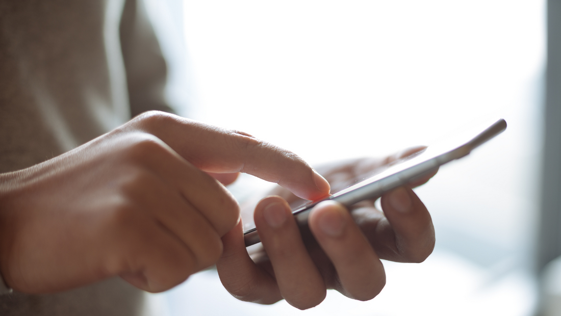 Tamsioji mobiliojo interneto pusė: kaip apsisaugoti nuo sukčiavimo ir duomenų vagysčių?