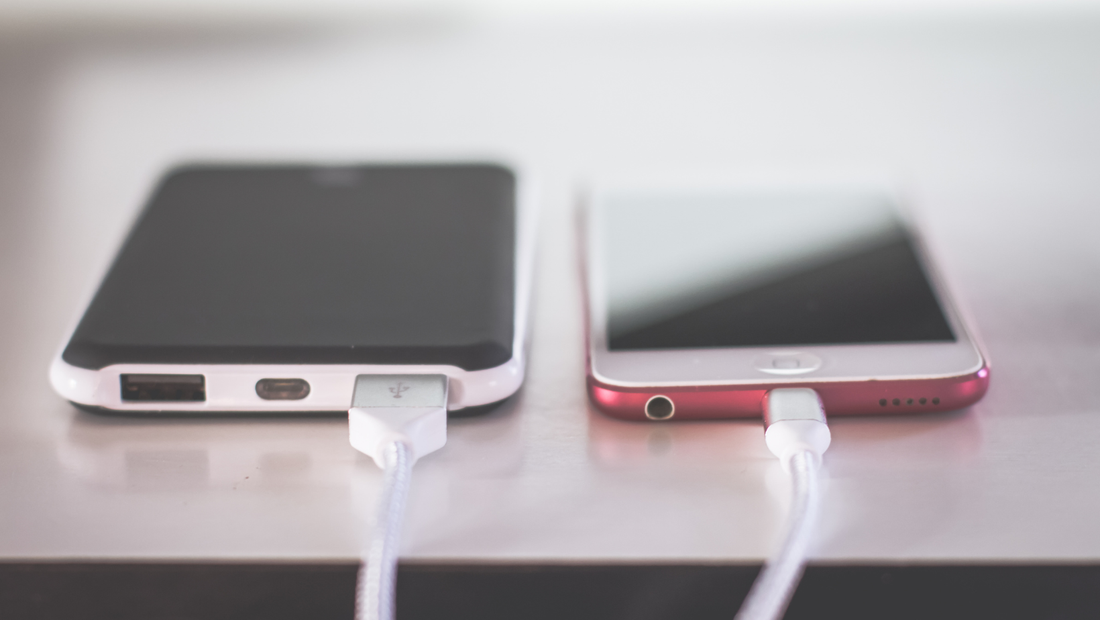 Kiek iš tikrųjų laiko šiuolaikinio telefono baterija ir kas labiausiai daro įtaką jos tarnavimui?